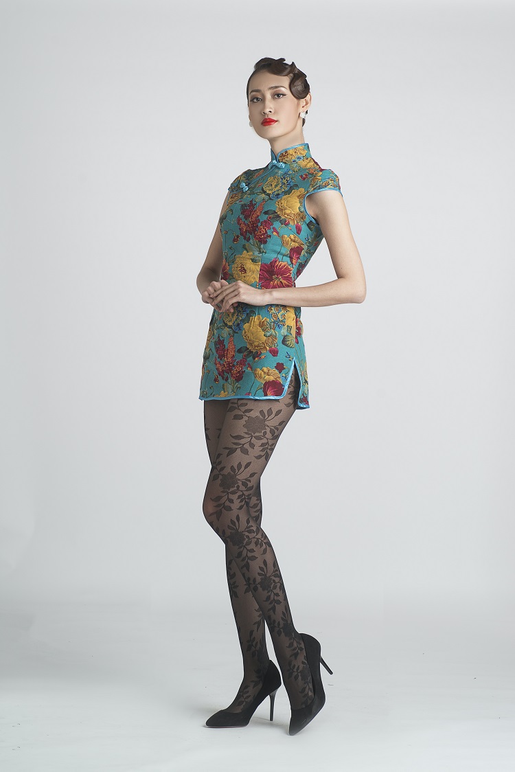 punčocháče s květinovým vzorem s mini šaty qipao
